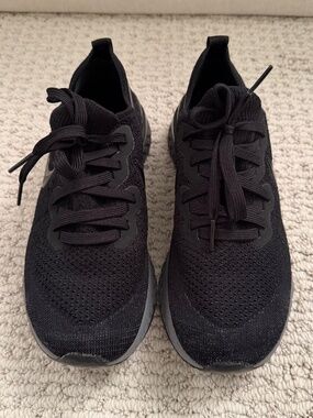 Nike Epic React Flyknit 2 in Black